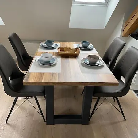 Apartment Gemuetliche & Zentrale In Der Stadt